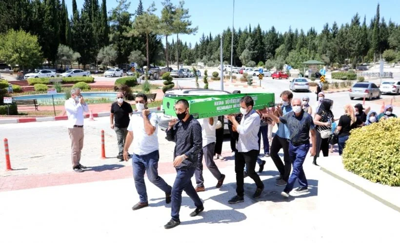 Osmanlı paşasının torunu Lyoen, Adana'da defnedildi