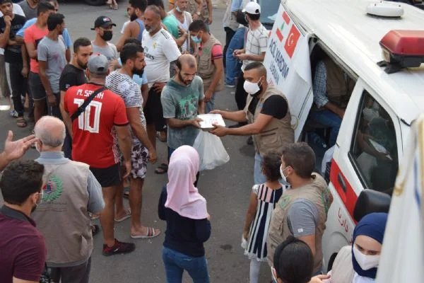 Sadakataşı'ndan Lübnan'da 50 bin kişiye acil yardım