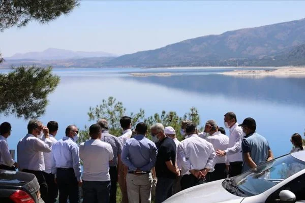 Salda Gölü'nde Çevre ve Şehircilik Bakanlığı heyetiyle alan çalışması yapıldı
