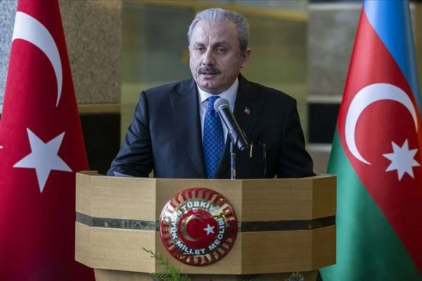 Şentop'tan Azerbaycan Meclis Başkanı Gafarova'ya bayram tebriği telefonu