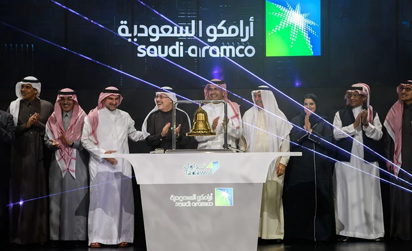 Suudi petrol devi Aramco'nun kârı yarı yarıya azaldı