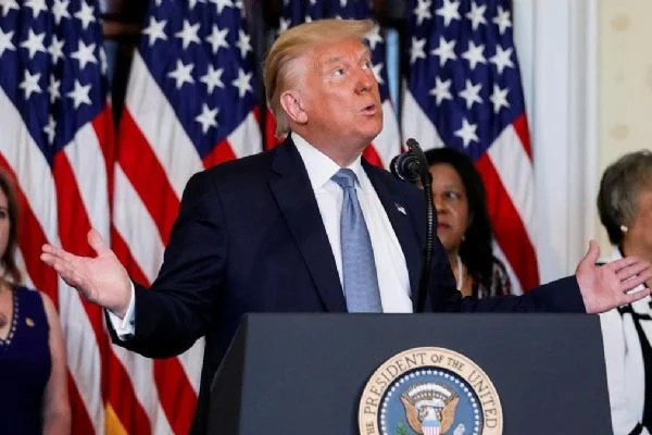 Trump: Belarus'ta çok fazla demokrasi varmış gibi görünmüyor