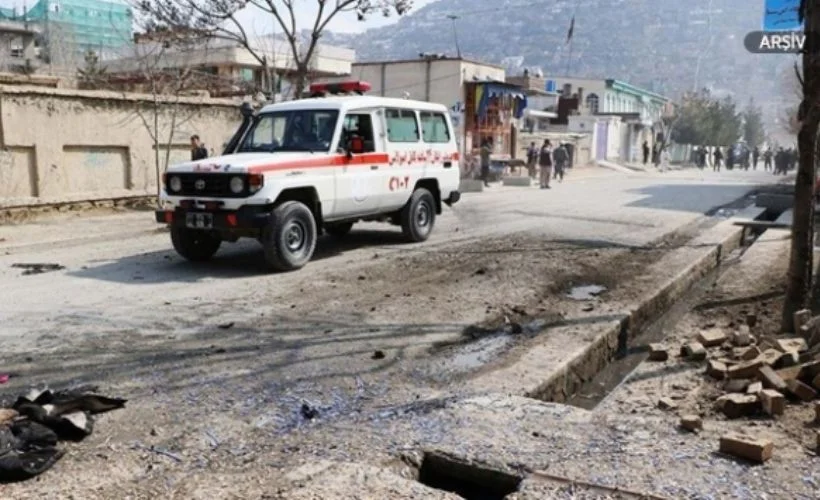 Afganistan'da peş peşe bombalı saldırılar: 9 ölü