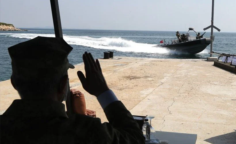 Akar ve komutanlar, 'Kardak kahramanları' ile bir araya geldi