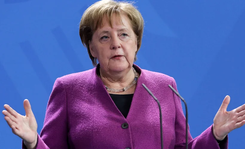 Alman basını: Merkel, Rus muhalif Navalnıy'ı hastanede ziyaret etti