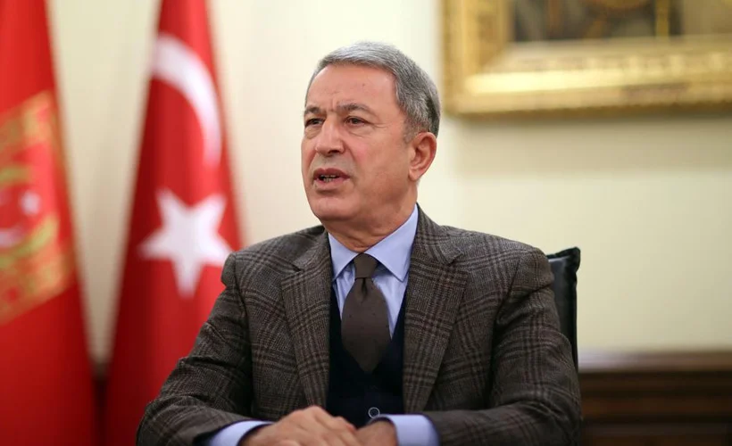 Bakan Akar'dan tepki: Hayal gören Macron'un kendisi