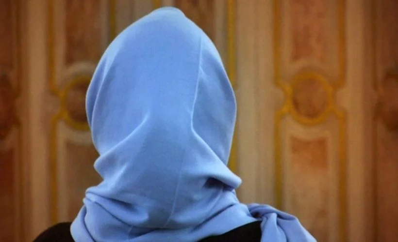 Berlin'de kadın savcı stajyerleri mahkemede başörtüsü takabilecek