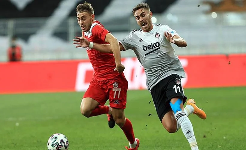 Beşiktaş evinde yara aldı