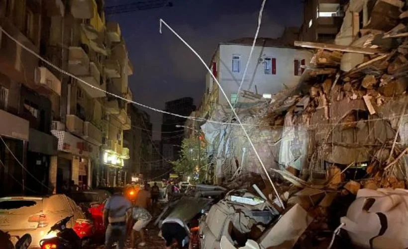 Beyrut'ta yaşanan patlamadan 1 ay sonra enkaz altından nabız sinyalleri saptandı