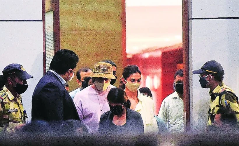 Bollywood'da uyuşturucu operasyonu