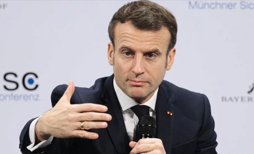 Fransa'da Macron'un partisinin ikinci ismi görevini bıraktı