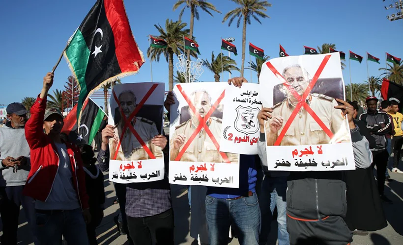 Hafter kontrolündeki Bingazi'de protestolar devam ediyor