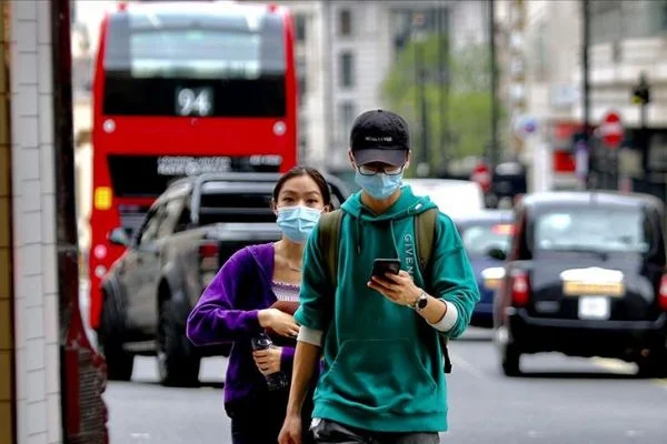 İngiltere'de son 107 günün en yüksek Kovid-19 vaka sayısı açıklandı