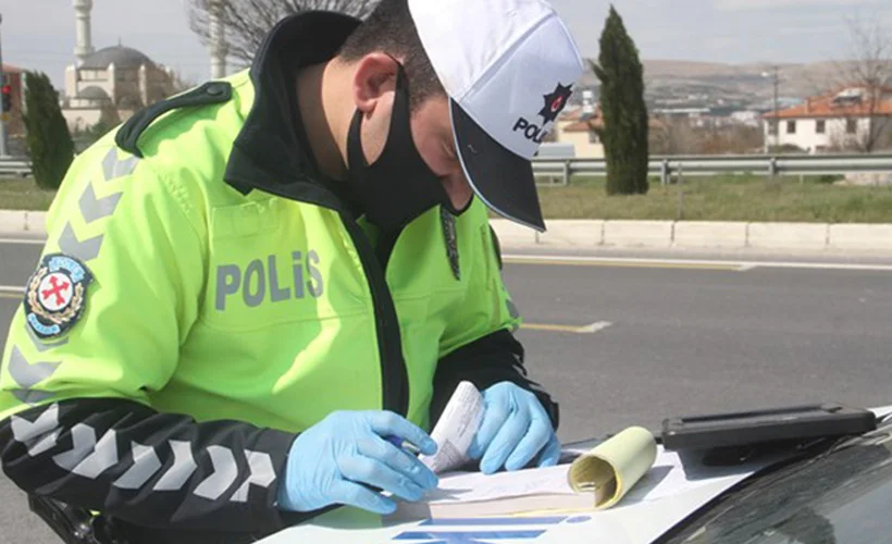 Kocaeli'nde koronavirüs tedbirlerine uymayanlara ceza yağdı
