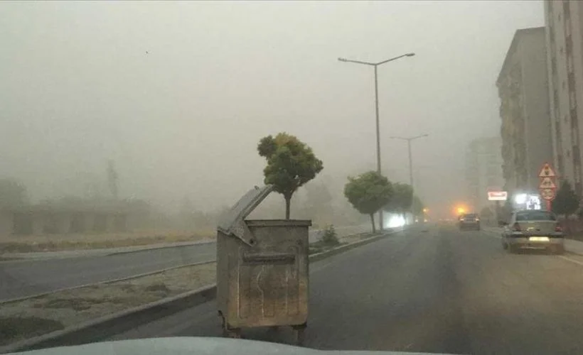 Konya'da toz bulutu hayatı olumsuz etkiledi