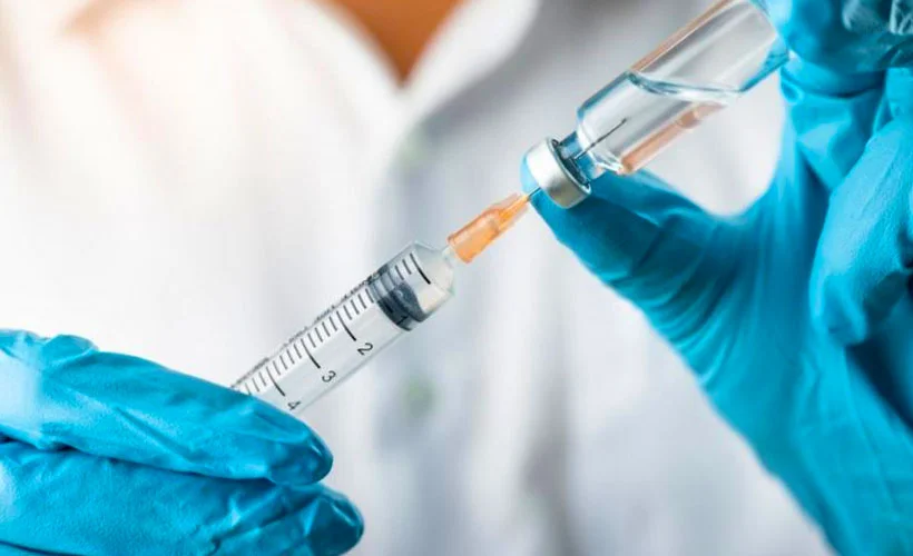 Oxford Üniversitesi ve AstraZeneca'nın testleri yeniden başlıyor