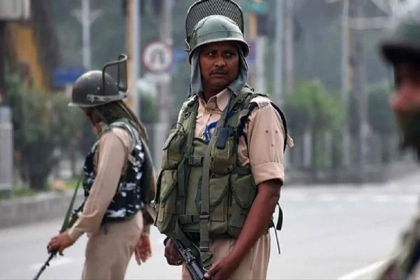 Pakistan'da çatışma: 2 asker öldü