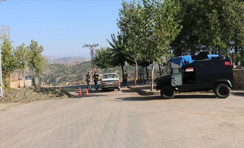 Şirvan ilçe merkezinde giriş ve çıkışlar kontrollü sağlanıyor
