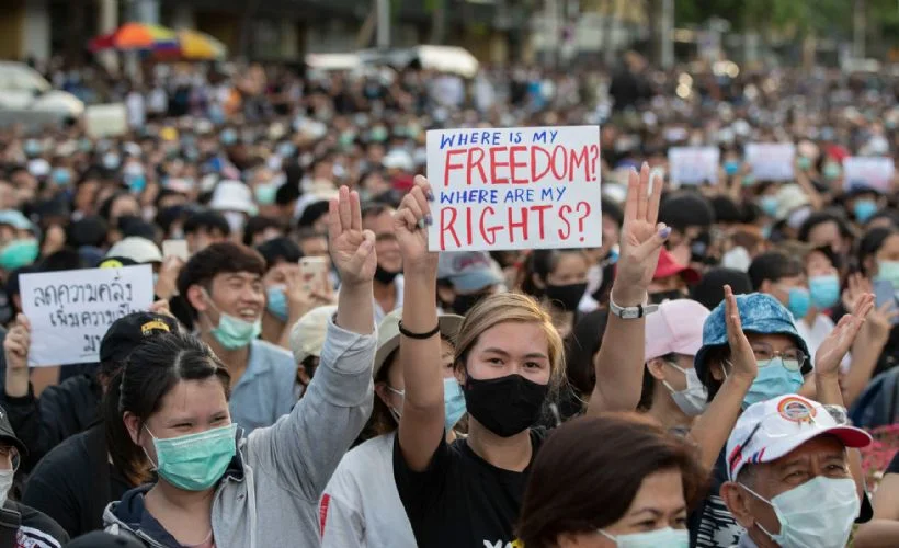 Tayland'da dev protesto