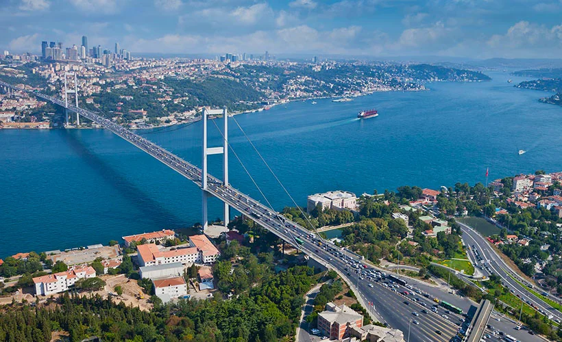 "Türkiye Boğaz'ı kapatırsa, Suriye'deki Rus askerleri desteksiz kalabilir"