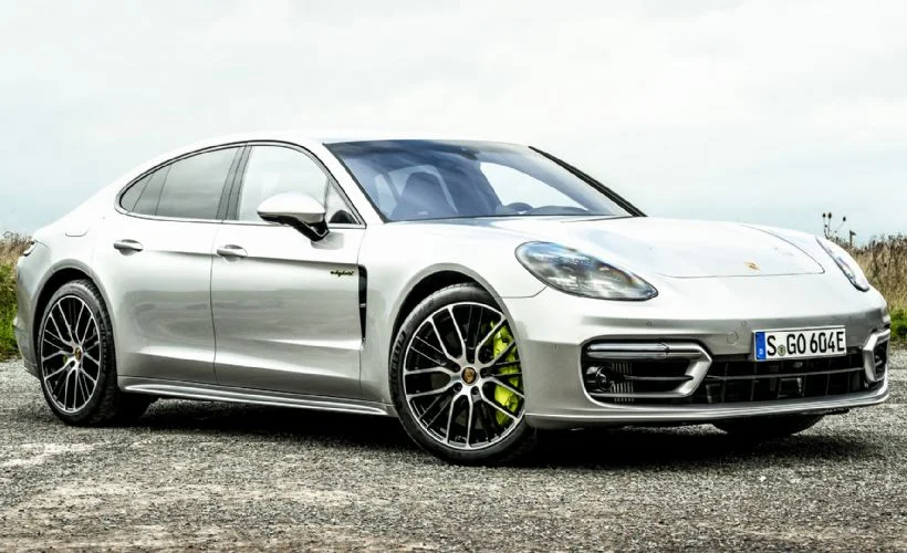 32 Farklı Porsche Panamera Var