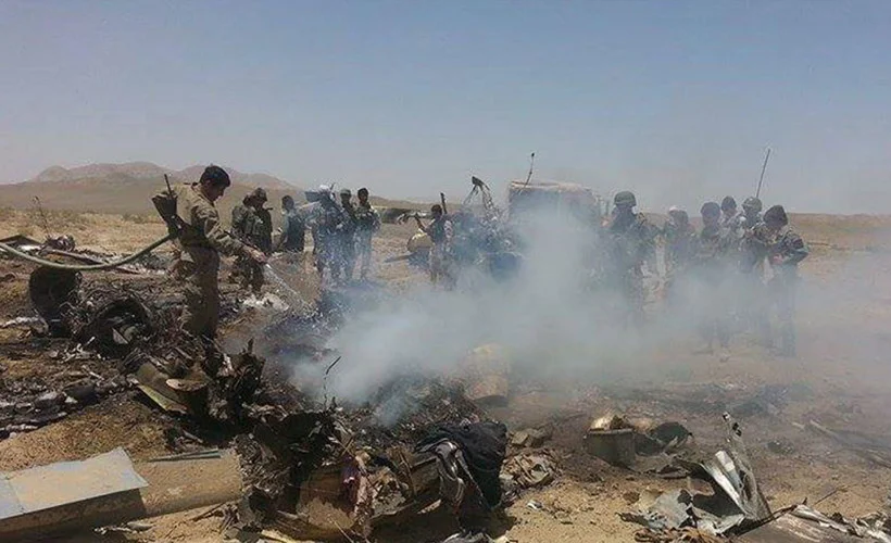 Afganistan'da 2 askeri helikopter düştü