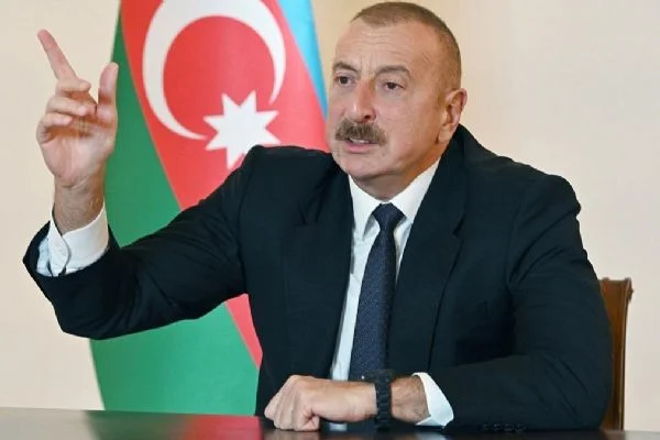 Aliyev: Rusya'dan Ermenistan'a sivil uçaklarla silah gönderiliyor
