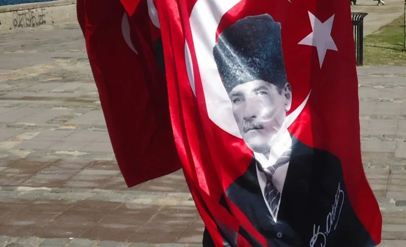 Cumhuriyet'in içinde misiniz dışında mı?