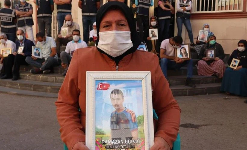 Diyarbakır annelerinin nöbeti 411'inci gününde!