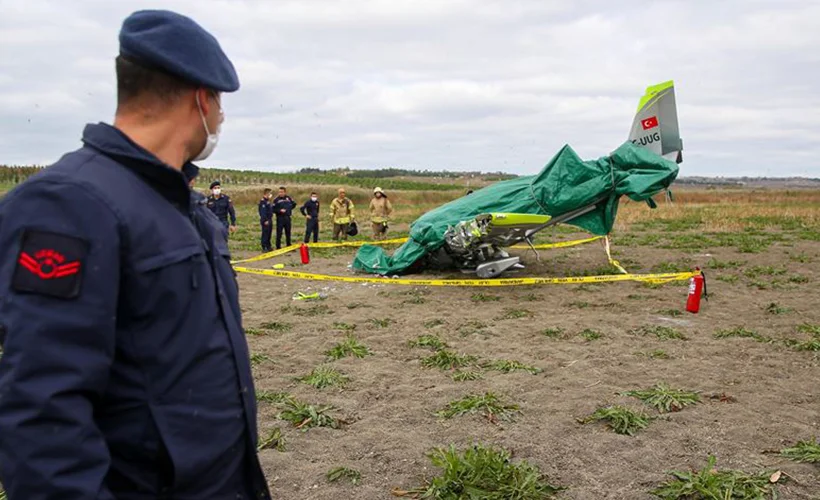 Düşen eğitim uçağının pilotu kurtarılamadı