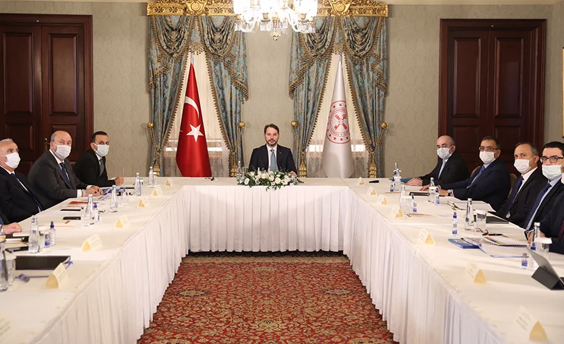 'Ekonomi politikalarının somut meyvelerini yakında alacağız'