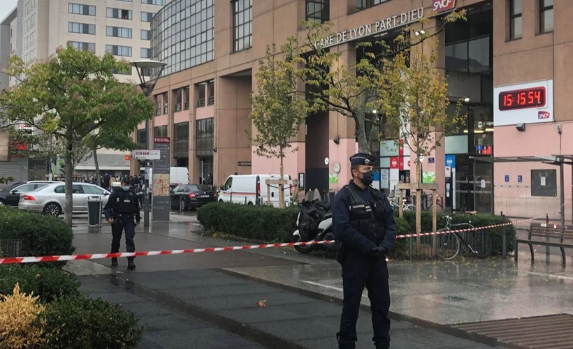 Fransa'da tren istasyonunda bomba alarmı