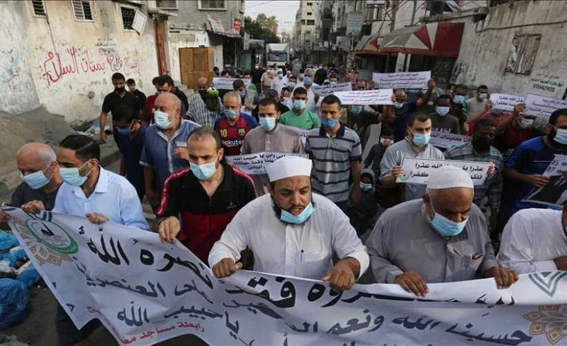 Gazze'de Macron'un İslam karşıtı tutumu protesto edildi