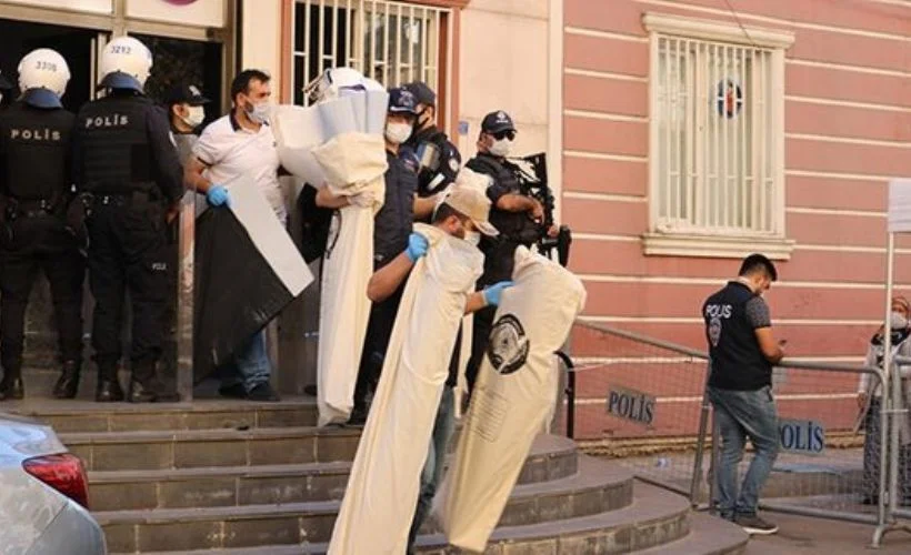 HDP Diyarbakır il eş başkanları gözaltına alındı