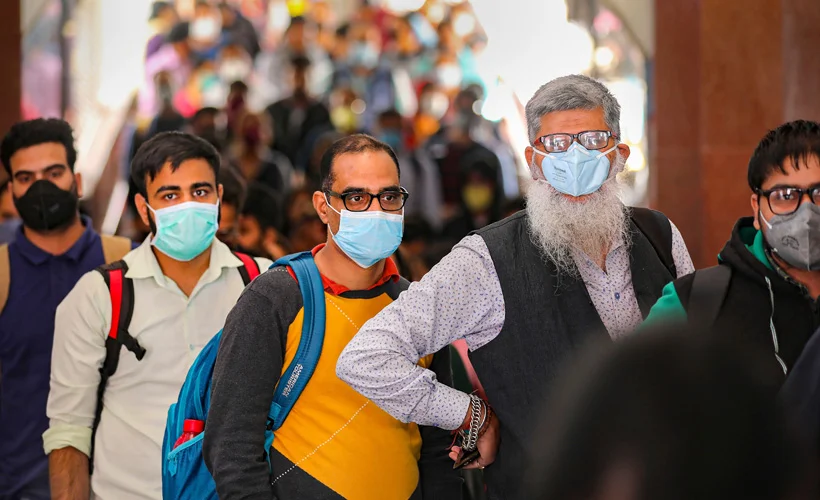 Hindistan'da koronavirüs ölümleri 118 bine dayandı