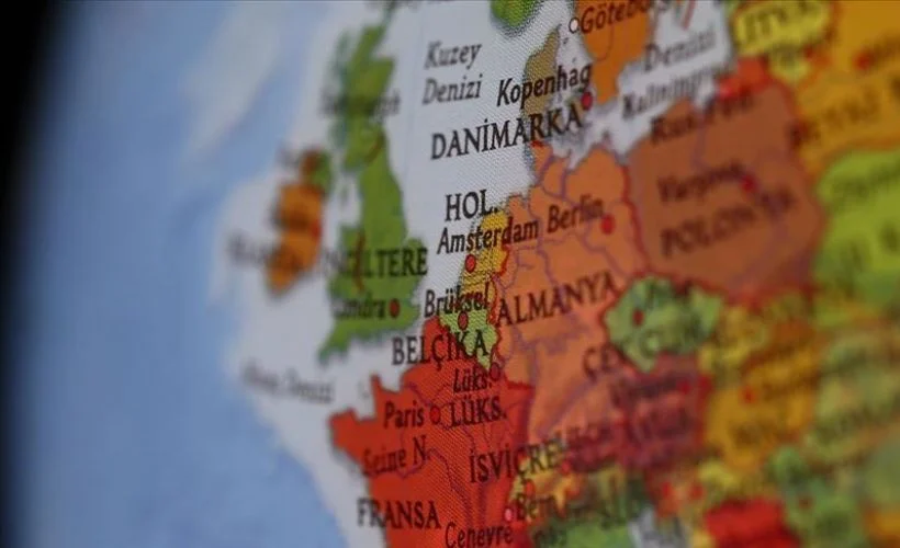 Hollanda Endonezya'da işlediği suçlar için tazminat ödeyecek