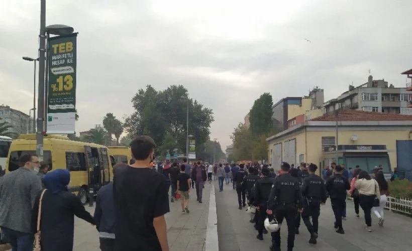 İstanbul'da Fransa'ya tepki, Fransız bayrakları indirildi
