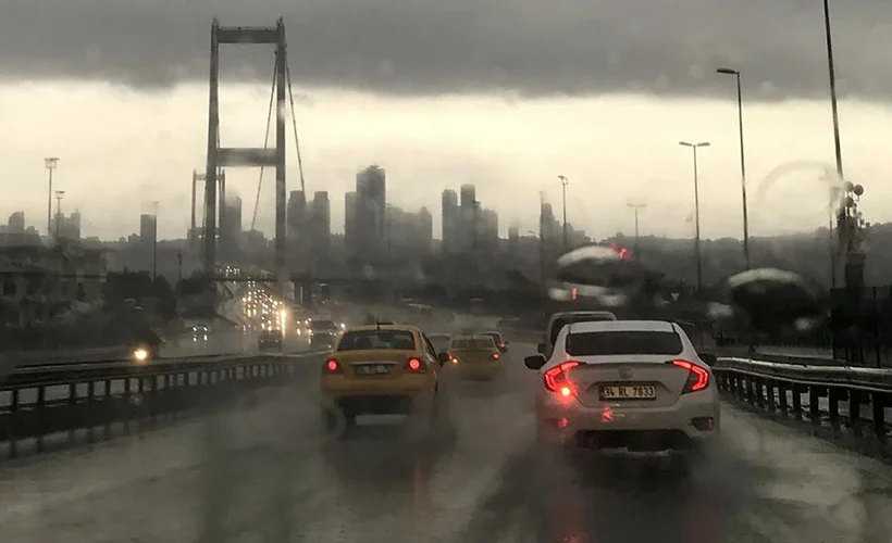 İstanbul'un bazı ilçelerinde yağış etkili oluyor