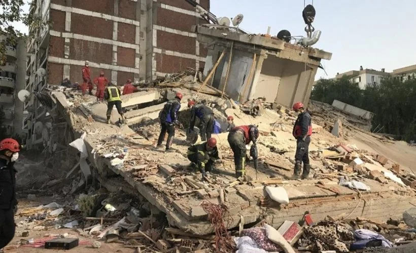 İzmir'deki deprem sonrası iyi haberler peş peşe geliyor: Kurtarıldılar