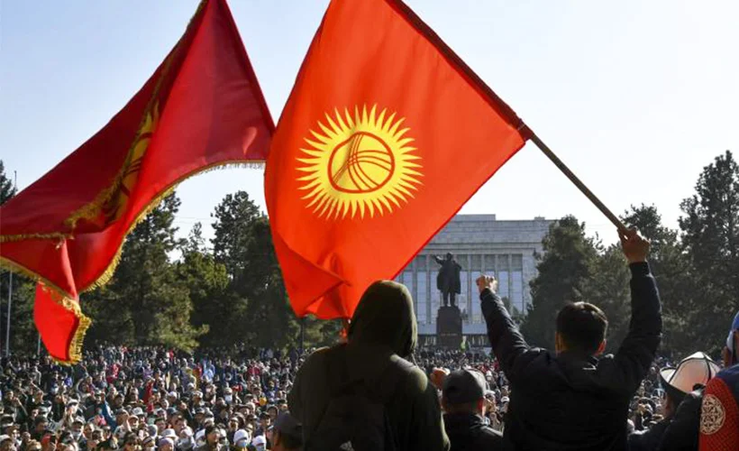 Kırgızistan: Renkli gündemin ötesinde devrim!