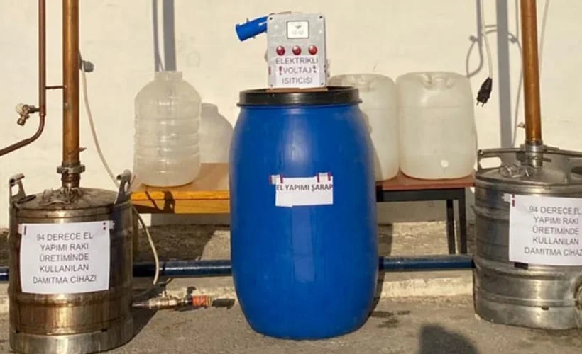Kırklareli'nde 760 litre sahte içki ele geçirildi