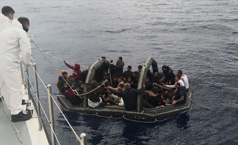 Muğla'da Türk kara sularına itilen 232 sığınmacı kurtarıldı