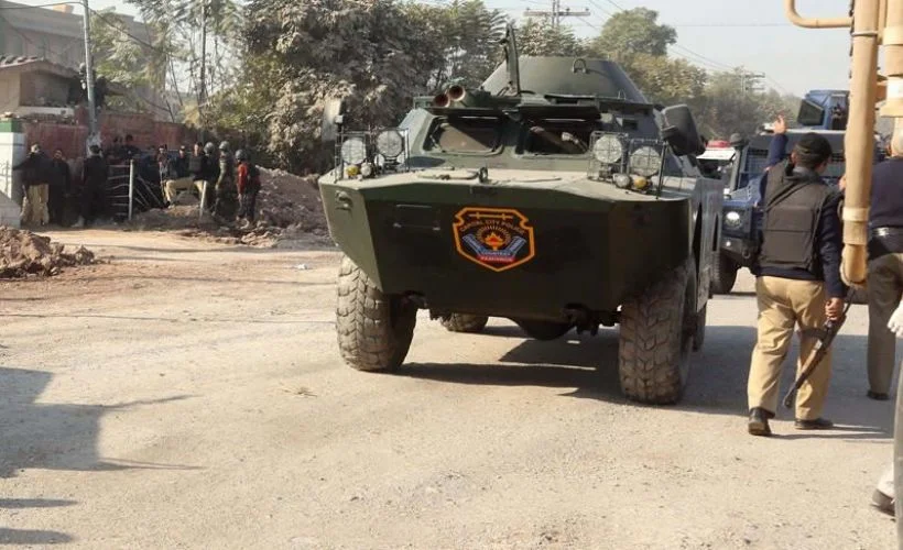 Pakistan'da askerlere bombalı saldırı: 6 ölü