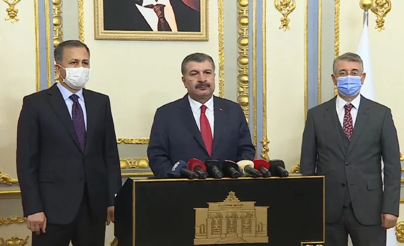 Sağlık Bakanı Koca: ''(Kovid-19) Vaka sayılarındaki artıştan daha güçlü bir uyarı düşünemiyoruz''
