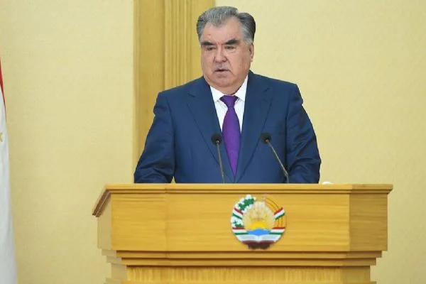 Tacikistan'da İmamali Rahman yaklaşık yüzde 91 oyla 5'inci kez cumhurbaşkanı seçildi