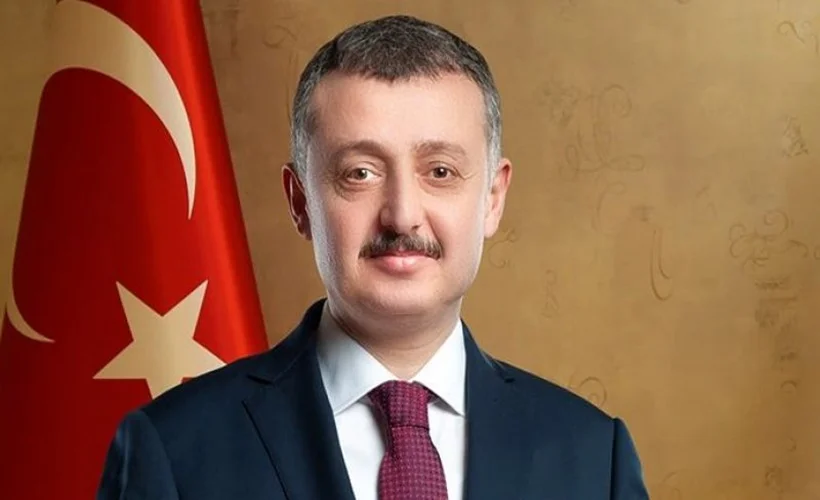 Tahir Büyükakın kimdir?