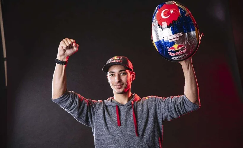 Toprak Razgatlıoğlu, Portekiz'de birinci oldu