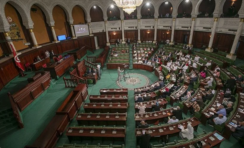 Tunus Meclisi'nde 18 milletvekilinde Kovid-19 tespit edildi