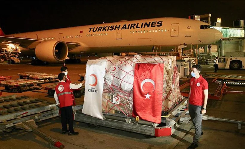 Türk Kızılay'dan, Pakistan'a maske yardımı