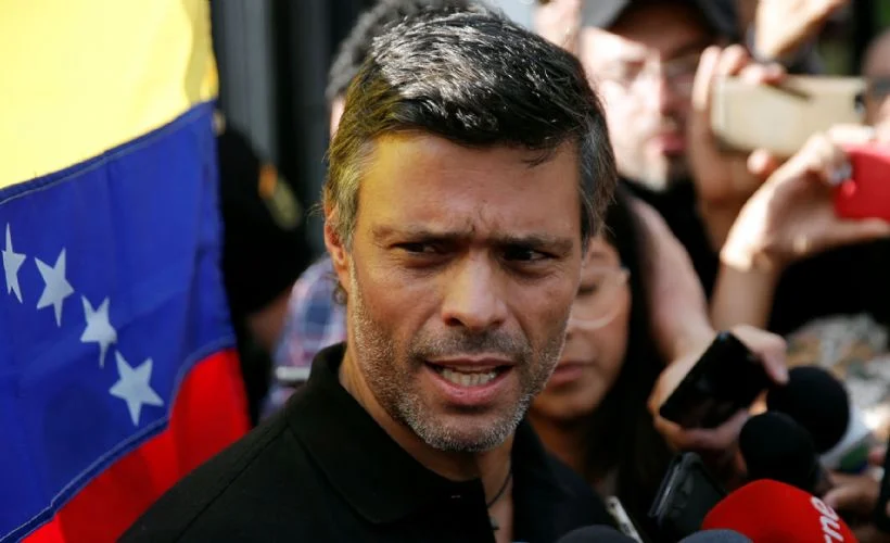 Venezuellalı muhalif siyasetçi Lopez sığındığı elçiliği terketti